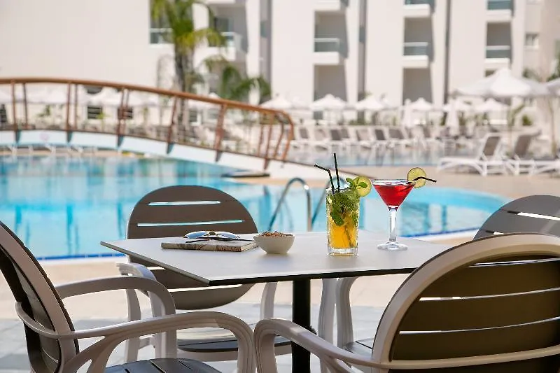 Vangelis Hotel & Suites Protaras 4*,